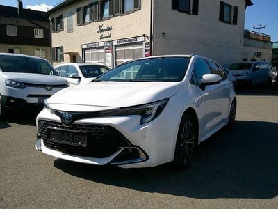 Gebraucht Toyota Corolla Team 196 PS (144 kW) 2023 Weiß Limousine