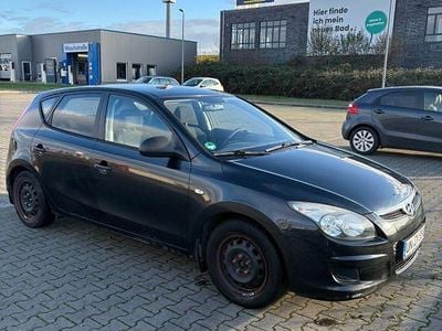 Gebraucht Hyundai i30 Classic 109 PS (80 kW) 2010 Schwarz Limousine