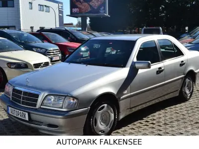 Gebraucht Mercedes C220 Classic 125 PS (91 kW) 1999 Silber Limousine