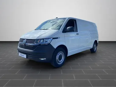 Gebraucht VW T7 150 PS (110 kW) 2024 Candyweiß Van