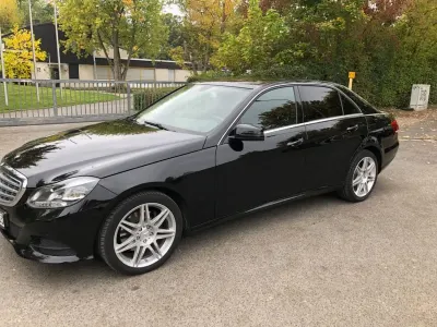 Gebraucht Mercedes E250 211 PS (155 kW) 2015 Schwarz Limousine
