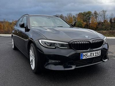 Schwarz Gebraucht 2022 BMW 330e Performance Kombi | 22.999 € (Superpreis)