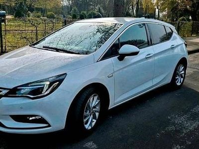 Gebraucht Opel Astra Innovation 125 PS (91 kW) 2017 Weiß Kleinwagen