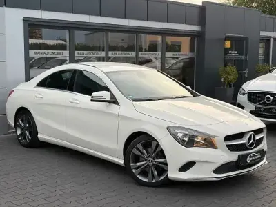 Gebraucht Mercedes CLA200 Urban 156 PS (114 kW) 2017 Weiß Coupé