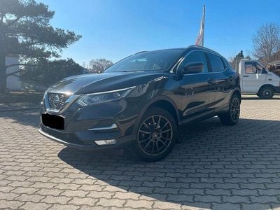 Gebraucht Nissan Qashqai Tekna 131 PS (96 kW) 2018 Schwarz SUV