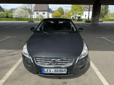 Usata Volvo S60 Kinetic 136 CV (100 kW) 2013 Grigio Berlina