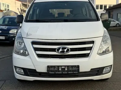 Gebraucht Hyundai H-1 Comfort 136 PS (100 kW) 2013 Gelb Van / Kleinbus
