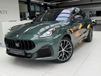 Grau Neu 2025 Maserati Grecale SUV | 136.573 € (Teuer)