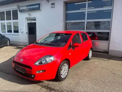 Gebraucht Fiat Punto Lounge 105 PS (77 kW) 2017 Colore esterno (rosso Kleinwagen