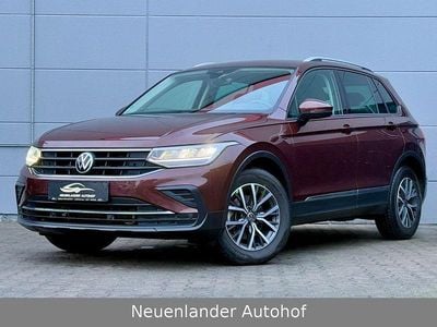 Braun Gebraucht 2020 VW Tiguan Life SUV | 23.990 € (Teuer)