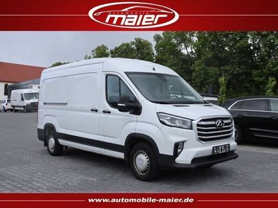 Maxus V90
