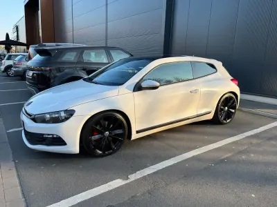 Gebraucht VW Scirocco 160 PS (117 kW) 2010 Weiß Coupé