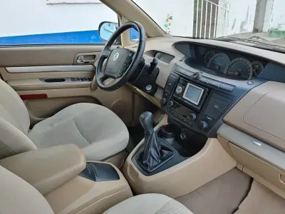 Gebraucht SsangYong Rodius 165 PS (121 kW) 2009 Grau Van / Kleinbus