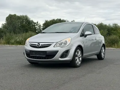 Gebraucht Opel Corsa Active 87 PS (63 kW) 2012 Silber Kleinwagen