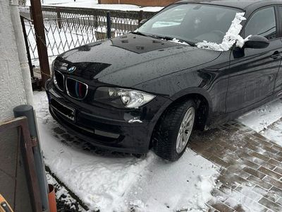 Gebraucht BMW 118 143 PS (105 kW) 2006 Schwarz Kleinwagen