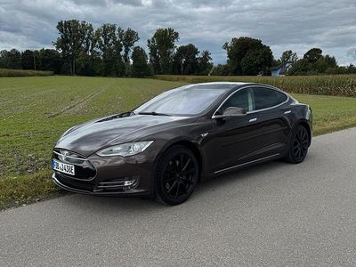 Second-hand Tesla Model S 274 kW (373 CP) 2014 Hatchback