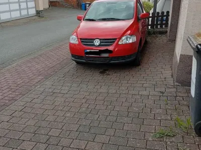 Gebraucht VW Fox 54 PS (39 kW) 2006 Rot Kleinwagen