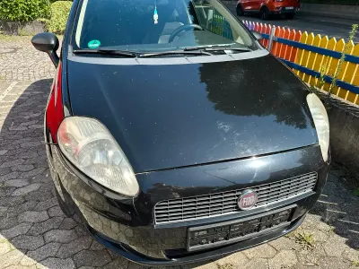 Gebraucht Fiat Grande Punto 77 PS (56 kW) 2008 Schwarz Kleinwagen
