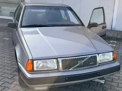 Gebraucht Volvo 460 109 PS (80 kW) 1992 Grau Limousine