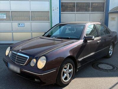 Mercedes E240