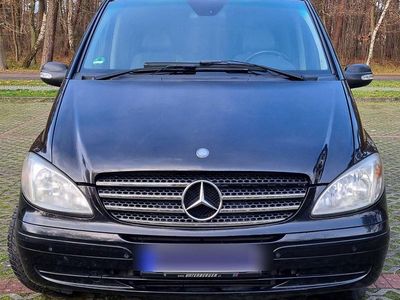 Schwarz Gebraucht 2008 Mercedes Viano Van / Kleinbus | 9.200 € (Fairer Preis)