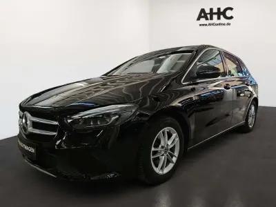 Używany Mercedes B200 Progressive 163 KM (119 kW) 2020 Czarny Minivan