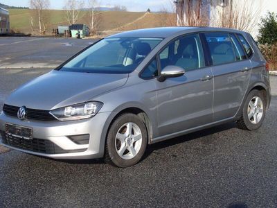 Second-hand VW Golf VII Trendline 110 CP (80 kW) 2015 Argintiu Break