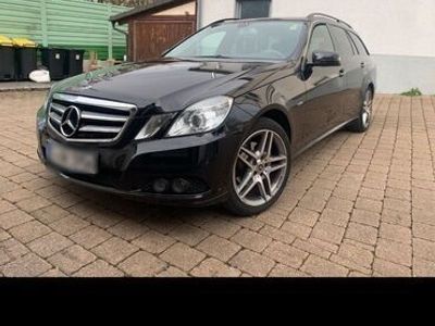 Mercedes E200