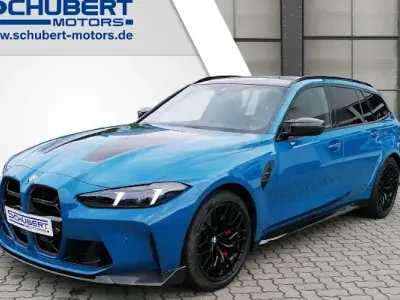 Nuova BMW M3 Shadowline 551 CV (405 kW) 2025 Blu Station wagon