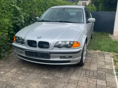 Gebraucht BMW 323 170 PS (125 kW) 1999 Silber Limousine