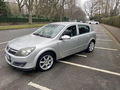 Gebraucht Opel Astra 105 PS (77 kW) 2006 Silber Limousine