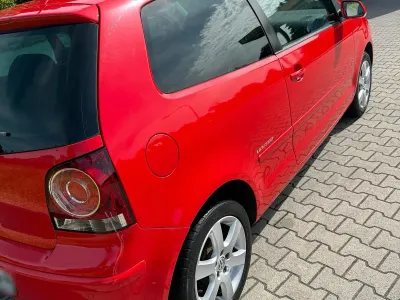 Gebraucht VW Polo 60 PS (44 kW) 2009 Rot Kleinwagen