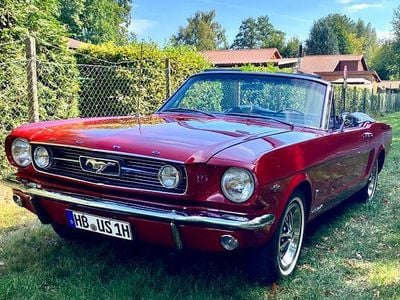 Usata Ford Mustang 224 CV (164 kW) 1966 Rosso Cabrio