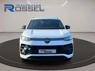 Neu VW Tayron R-line 193 PS (141 kW) 2026 Pure white SUV