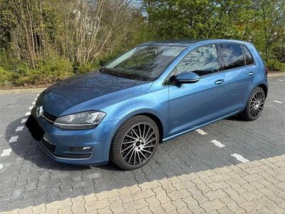 Usado VW Golf VII 140 HP (102 kW) 2013 Azul Sedan