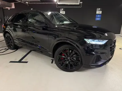 Gebraucht Audi SQ8 Sport 435 PS (319 kW) 2020 Schwarz SUV