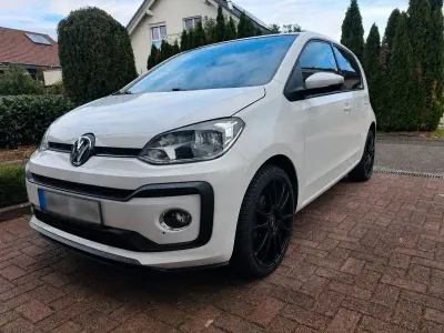 Gebraucht VW up! Sound 90 PS (66 kW) 2017 Schwarz Kleinwagen