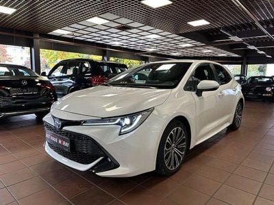 Gebraucht Toyota Corolla Hybrid Team 122 PS (89 kW) 2023 Weiß Limousine