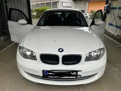 Gebraucht BMW 118 Lifestyle 143 PS (105 kW) 2009 Weiß Kleinwagen