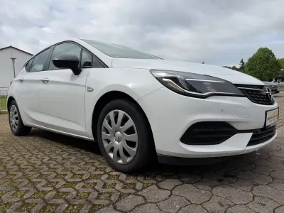 Gebraucht Opel Astra Edition 131 PS (96 kW) 2021 Weiß Limousine