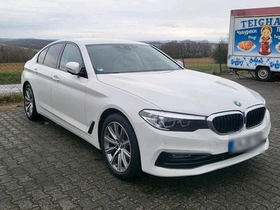 Gebraucht BMW 520 Sport Line 190 PS (139 kW) 2018 Weiß Limousine