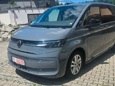 Gebraucht VW Multivan Life 218 PS (160 kW) 2022 Pure grey Van / Kleinbus