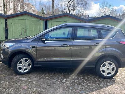 Second-hand Ford Kuga 120 CP (88 kW) 2018 Gri SUV