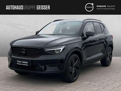 Neu Volvo XC40 Plus 163 PS (119 kW) 2025 Onyx schwarz SUV