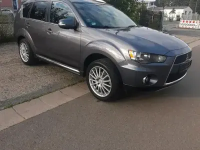 Gebraucht Mitsubishi Outlander 147 PS (108 kW) 2010 Grau SUV