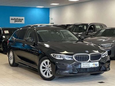 Schwarz Gebraucht 2022 BMW 318 Advantage Kombi | 17.899 € (Fairer Preis)