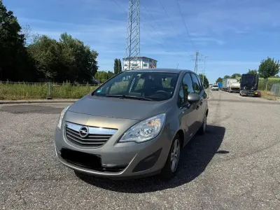 Gebraucht Opel Meriva Innovation 101 PS (74 kW) 2012 Gold Van / Kleinbus