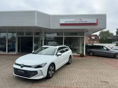 Gebraucht VW Passat Business 150 PS (110 kW) 2025 Weiß Kombi