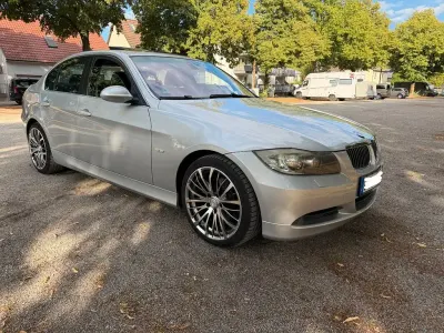 Gebraucht BMW 325 218 PS (160 kW) 2005 Silber Limousine