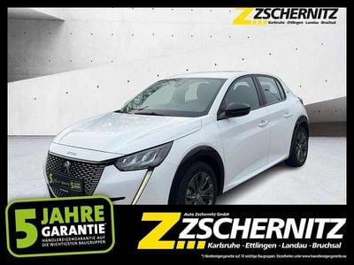 Gebraucht Peugeot 208 Active 100 kW (136 PS) 2022 Lack weiss banquise/typ aussen Kleinwagen
